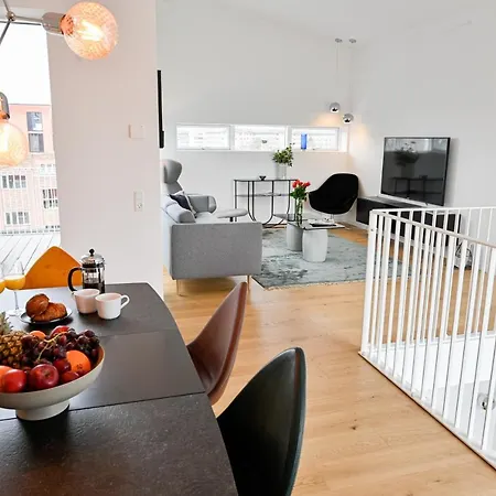 An Amazing 3 Bedroom With Authentic Danish Designers Furniture Διαμέρισμα *